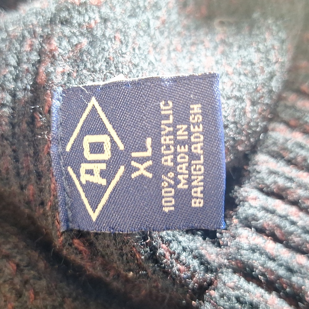 AMONGST OTHERS XL SWEATER. - Picture 5 of 6